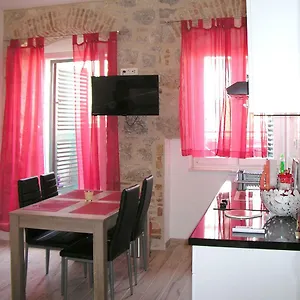 Klara I Gracia Apartment